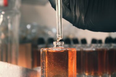 香水売り場で鼻が疲れたら？初心者の試香手順